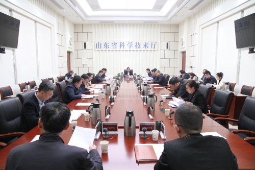 省科技厅邀请政务公开社会监督员列席厅长办公会参与讨论科技管理政策